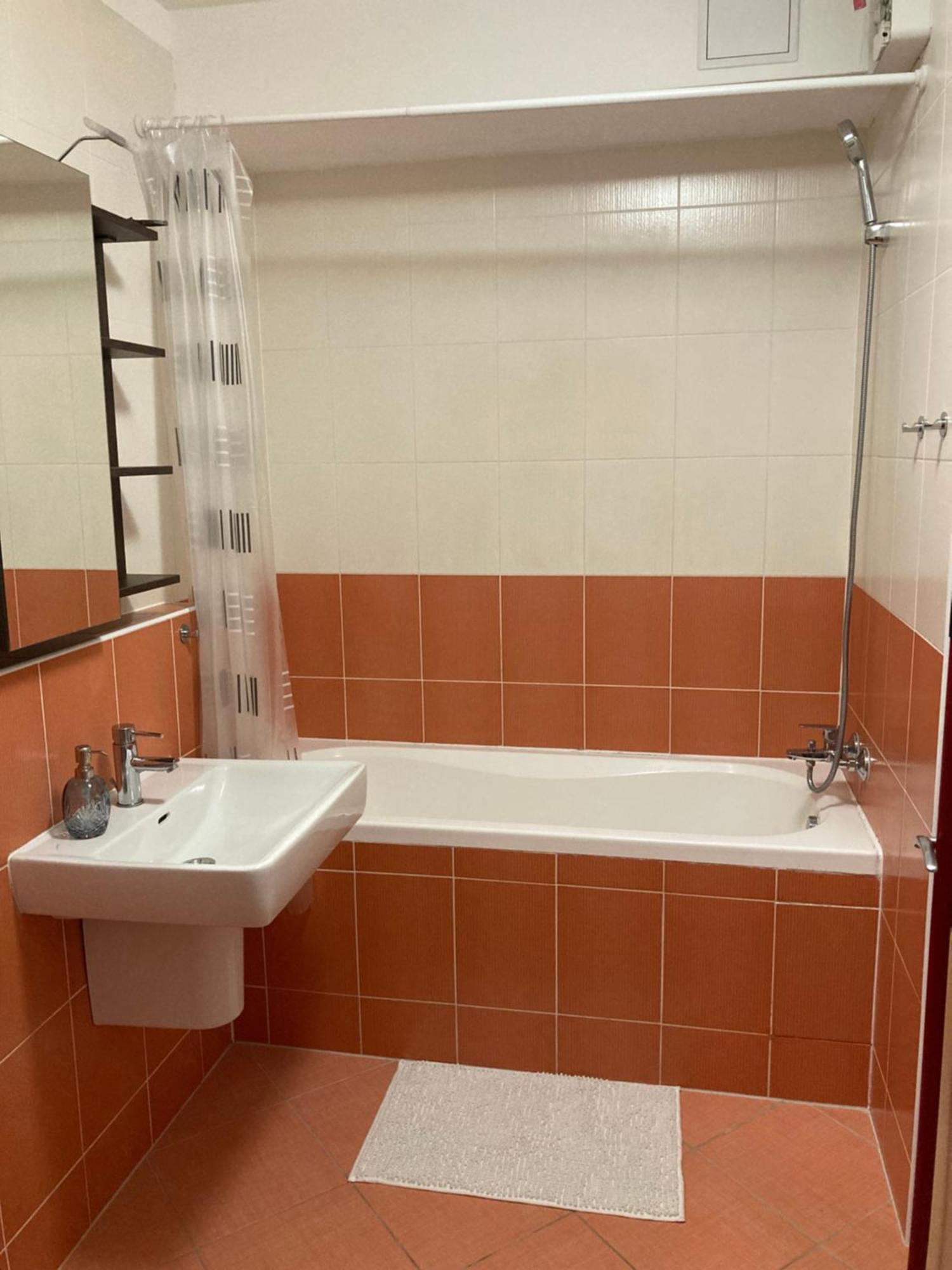 2 Izbovy S Vyhladom Na Bratislavsky Hrad Apartmán *